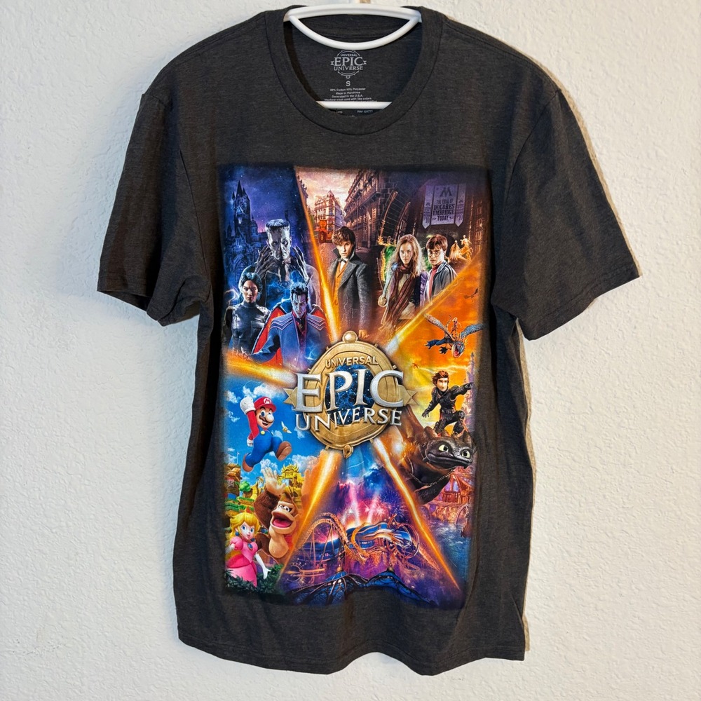 Universal Epic Universe Graphic T-Shirt Mens Small Charcoal Gray
